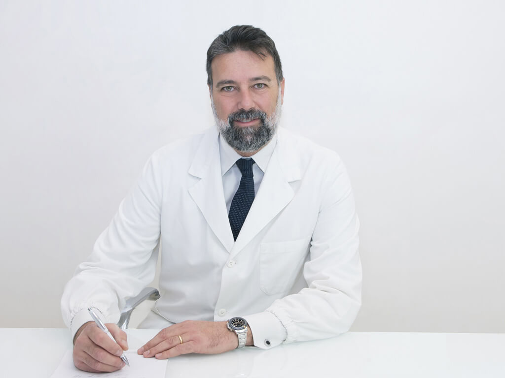 Dottor Luigi Fantozzi - Chirurgo Plastico - Chirurgia Medica Estetica a Roma